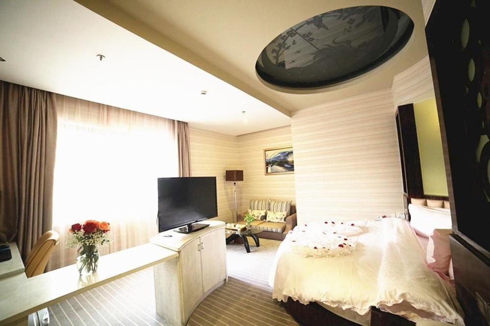 Days Inn Hotspring Xiamen Exterior photo