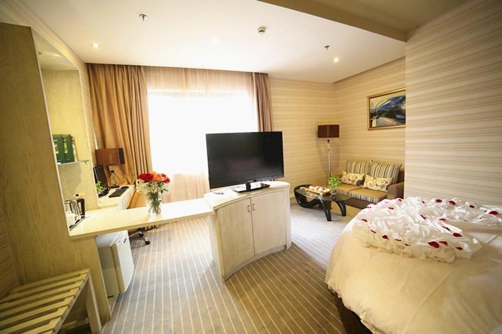 Days Inn Hotspring Xiamen Exterior photo