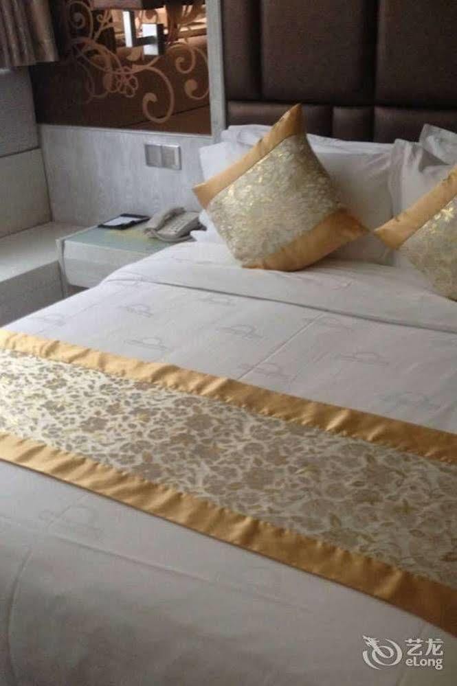 Days Inn Hotspring Xiamen Exterior photo